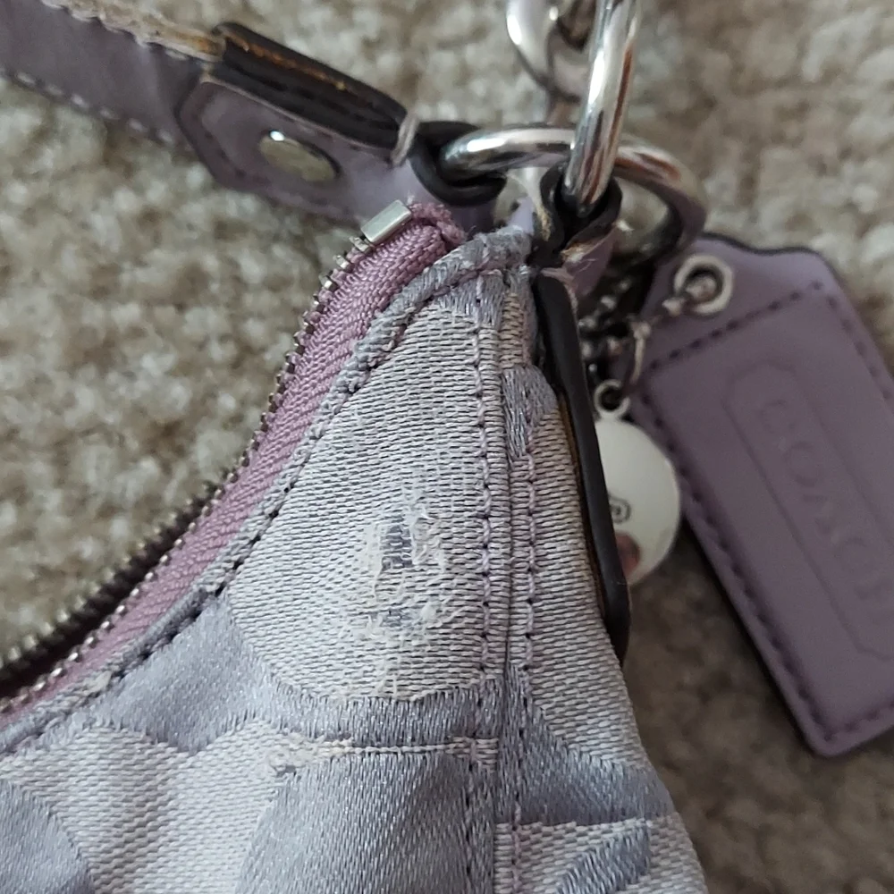 Cute! GUC Coach Lavendar Purse - Picture 10 of 14